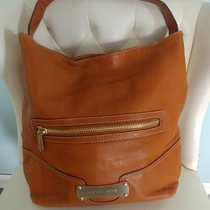 Michael Kors Bucket Bag